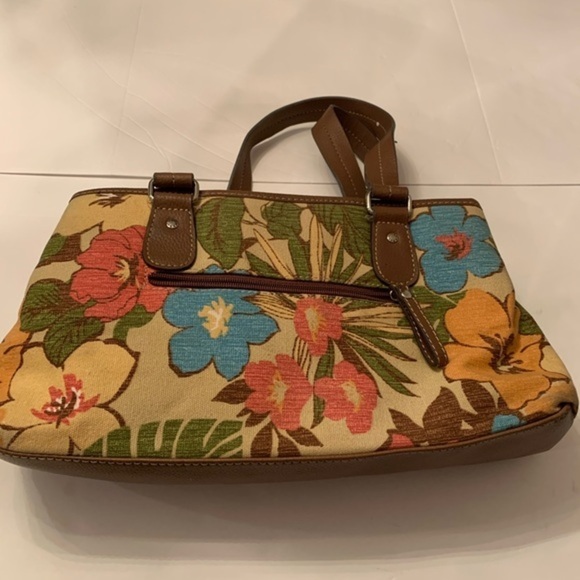 Jamaica Bay Flower Designed Purse - Picture 3 of 7